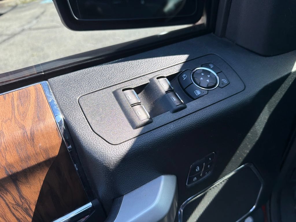 Used 2019 Ford F150 Lariat w/ Equipment Group 502A Luxury AWD/4WD image 10