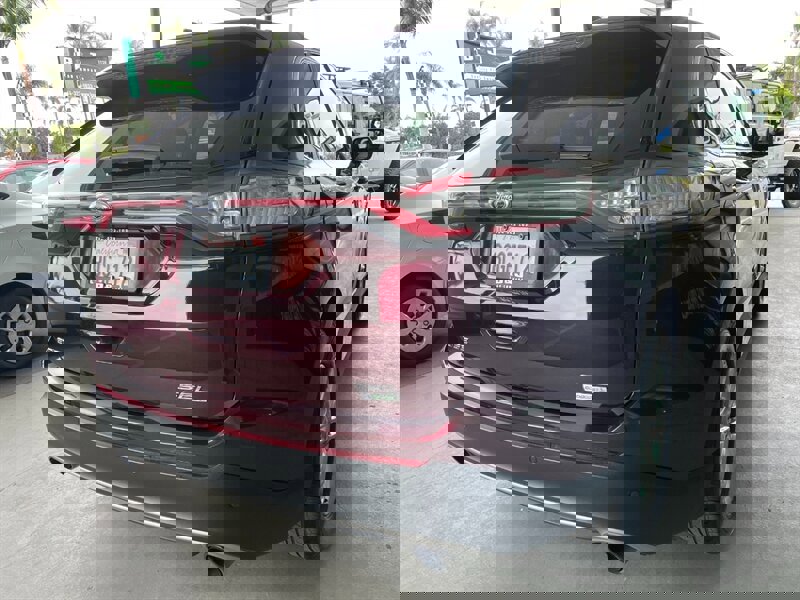 Used 2018 Ford Edge SEL w/ Equipment Group 201A image 11