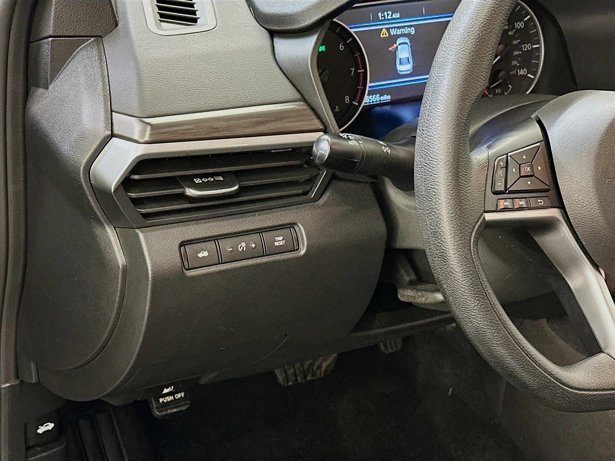 Used 2024 Nissan Altima 2.5 SV image 17