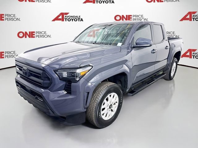 Certified 2025 Toyota Tacoma SR5 AWD/4WD image 3