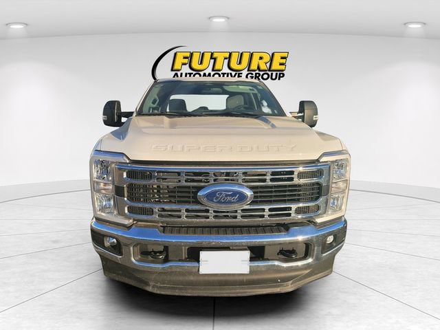 Used 2024 Ford F250 XLT image 2
