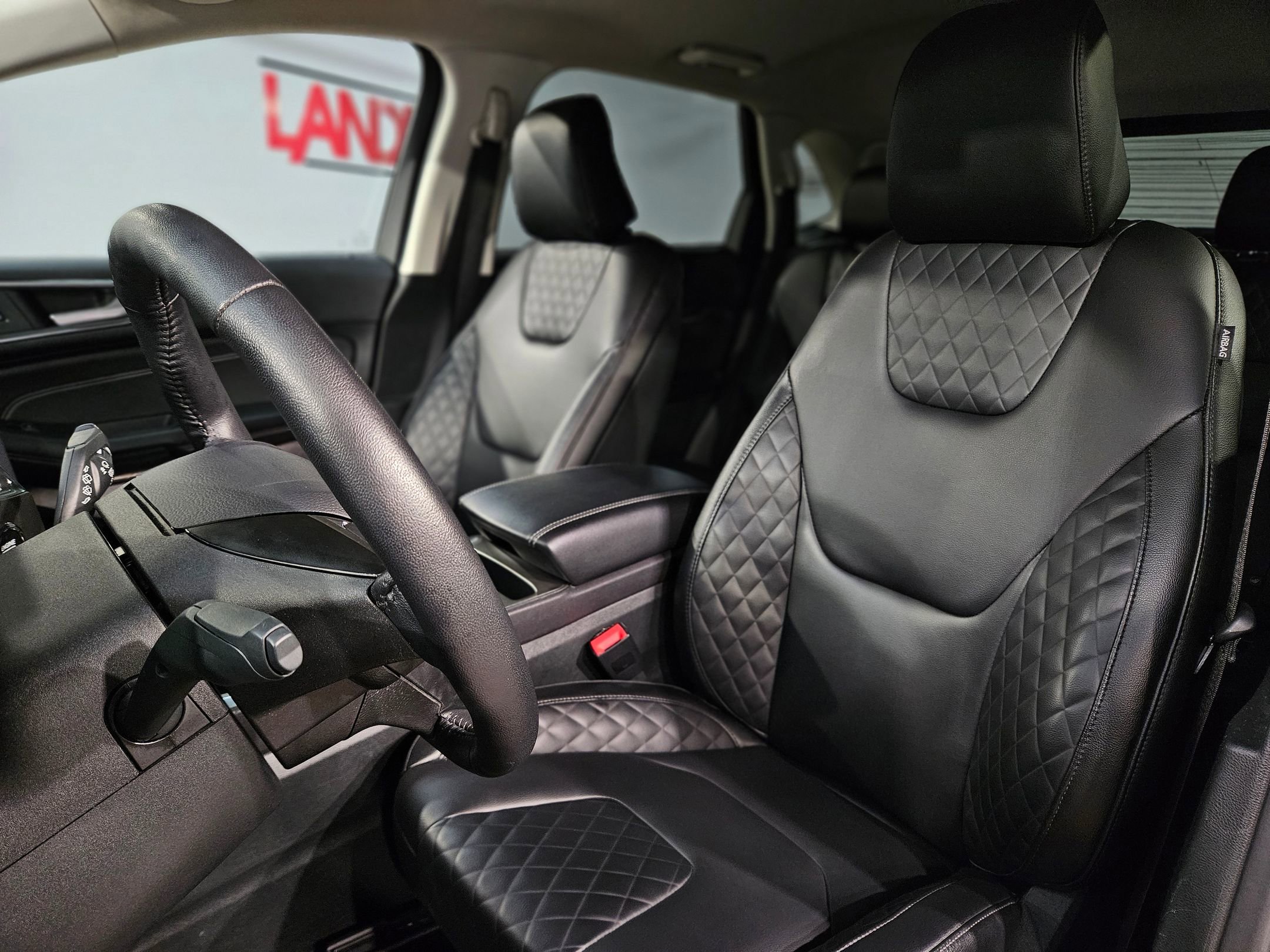 Used 2024 Ford Edge Titanium image 24