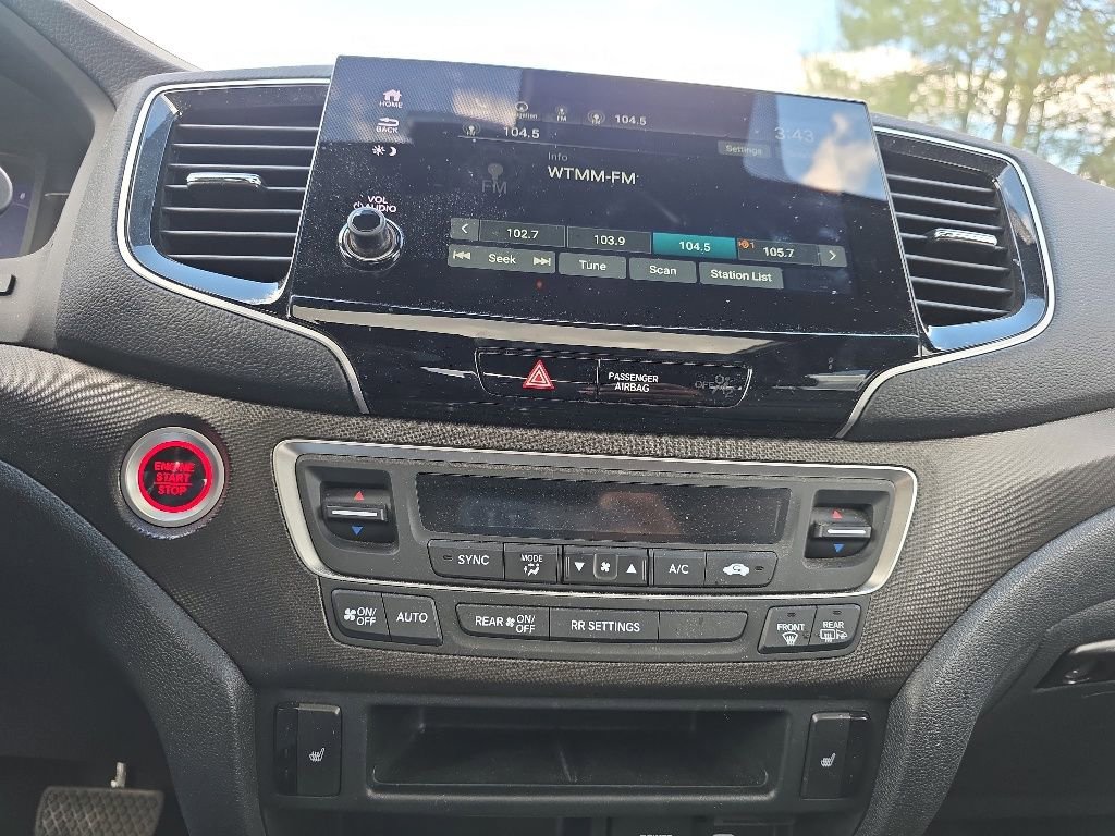 Used 2023 Honda Passport TrailSport image 16