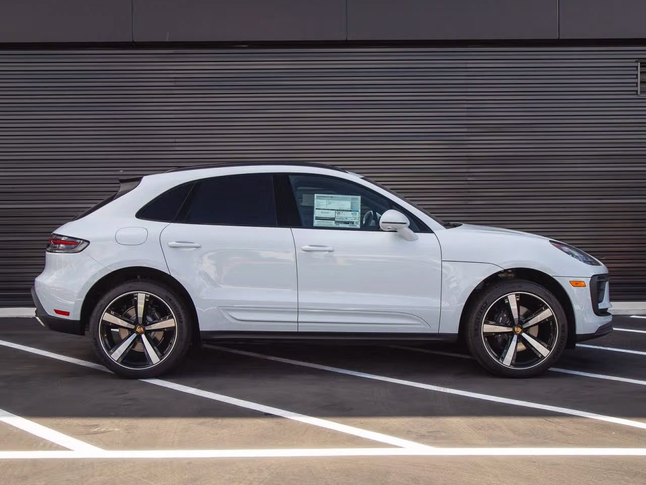 New 2026 Porsche Macan AWD/4WD image 8