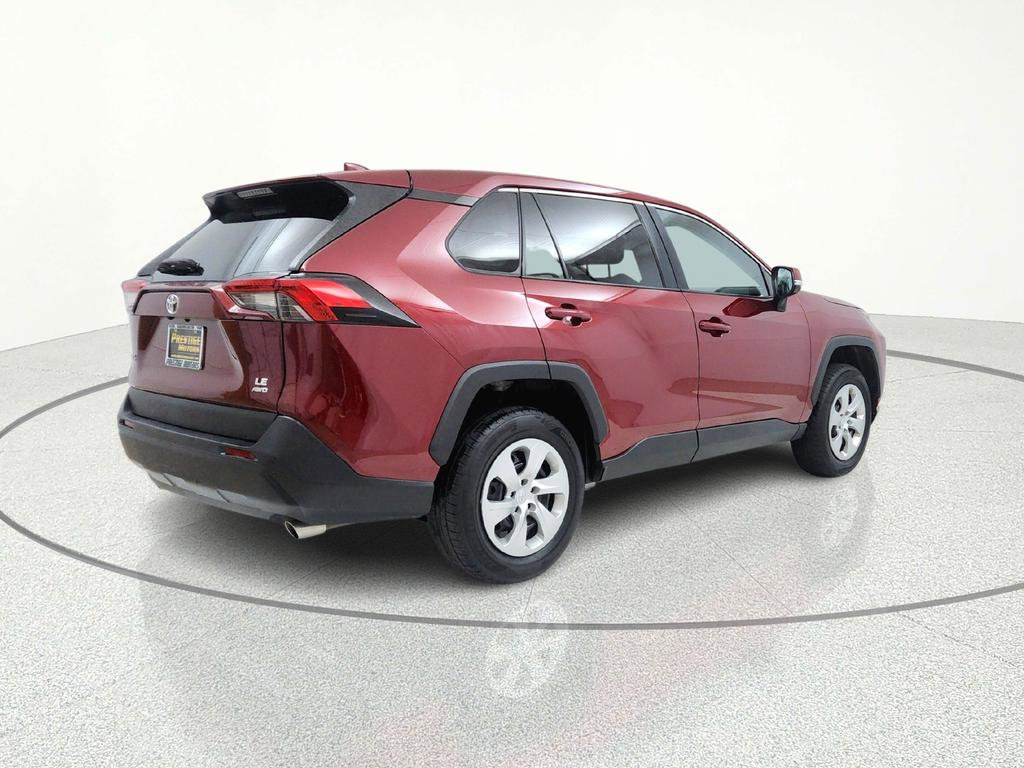 Used 2022 Toyota RAV4 LE AWD/4WD image 8
