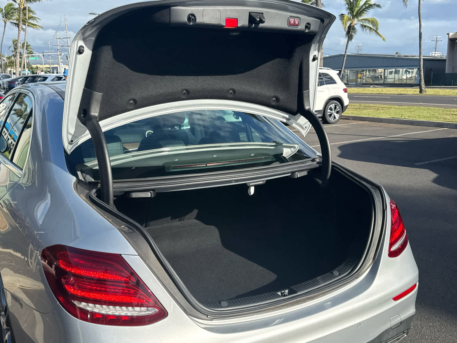 Used 2017 Mercedes-Benz E 300 image 7
