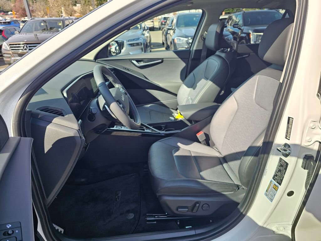 Certified 2023 Kia Niro Wave w/ Wave Preserve Package image 22