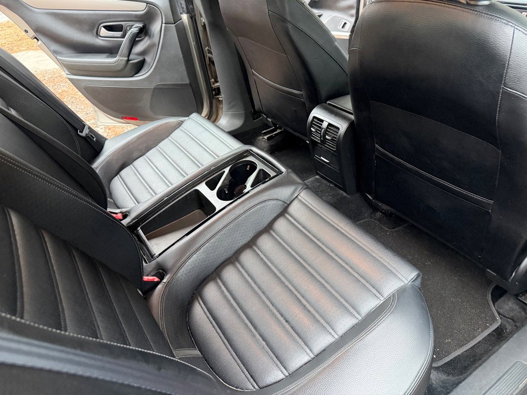 Used 2010 Volkswagen CC Sport image 20
