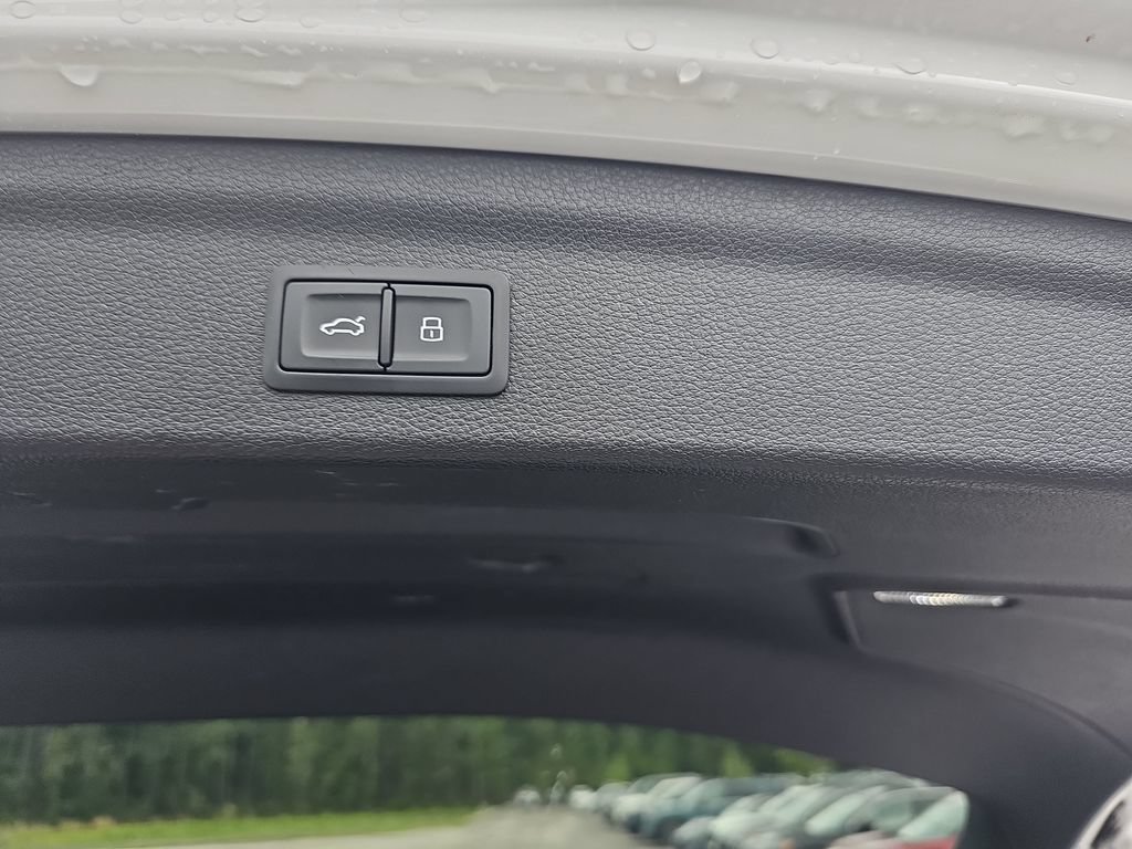 Used 2021 Audi Q3 2.0T Premium w/ Convenience Package AWD/4WD image 34