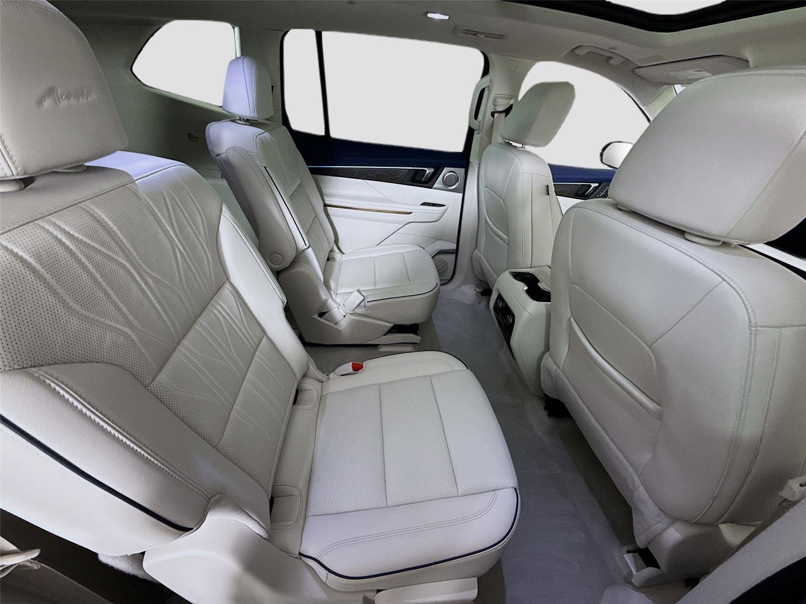 Used 2025 Buick Enclave Avenir w/ Super Cruise Package image 22