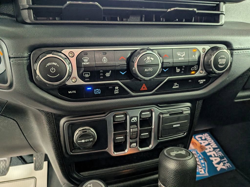 Certified 2025 Jeep Wrangler Unlimited Sahara image 28