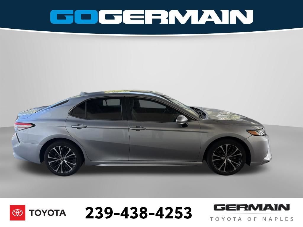 Used 2019 Toyota Camry SE w/ Convenience Package FWD image 5