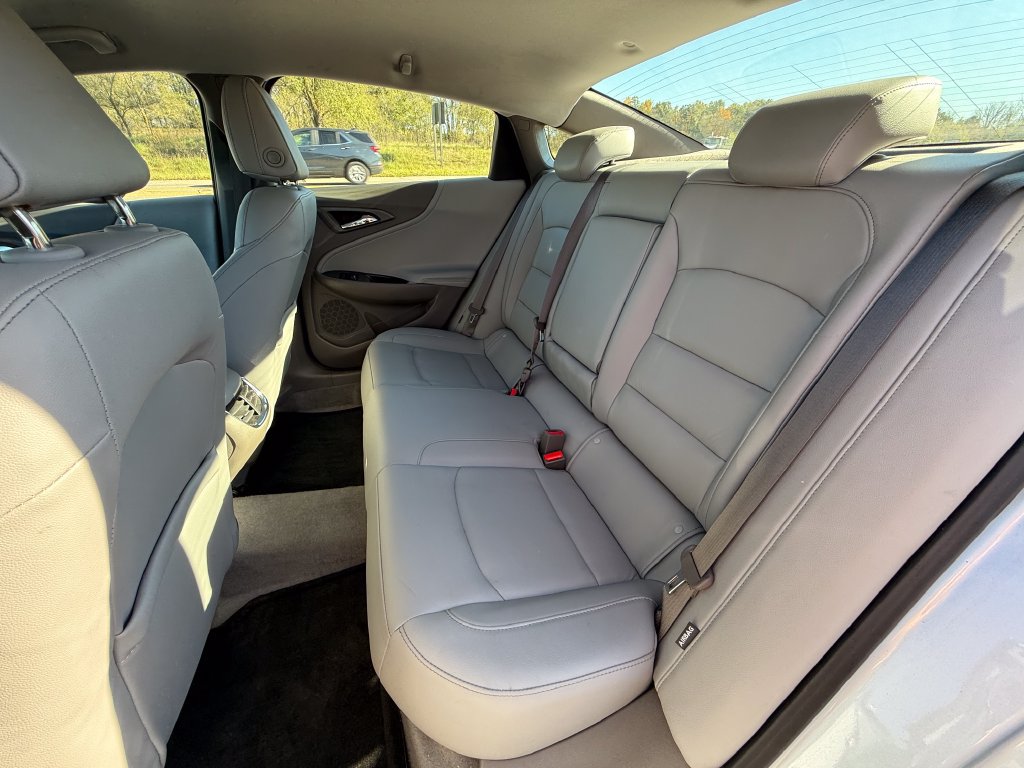 Certified 2017 Chevrolet Malibu LT w/ Leather Package FWD image 28