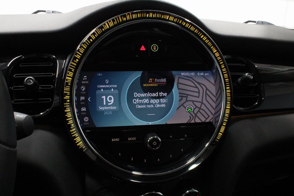 Used 2023 MINI Cooper S image 2