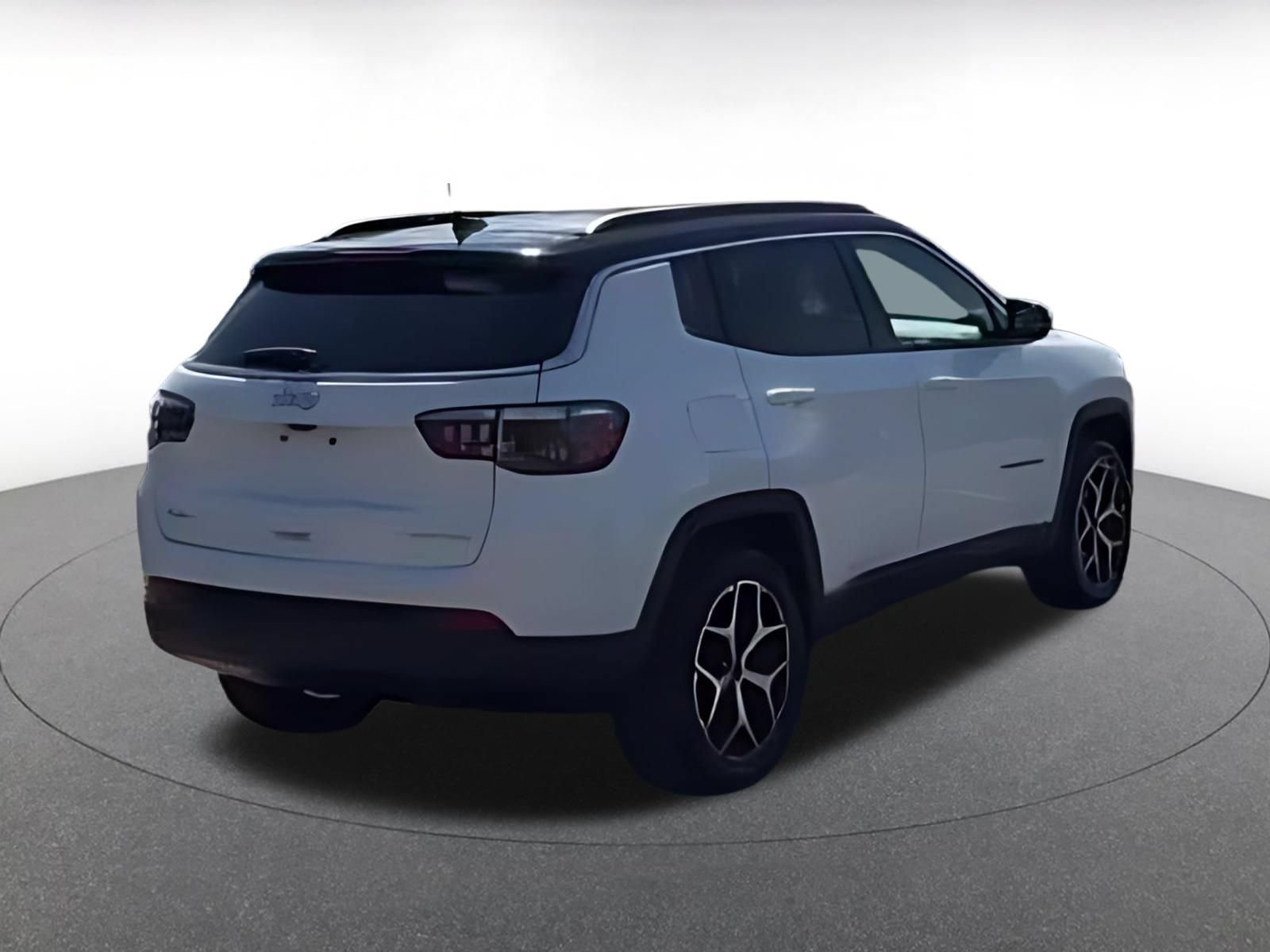 Used 2025 Jeep Compass Limited AWD/4WD image 14