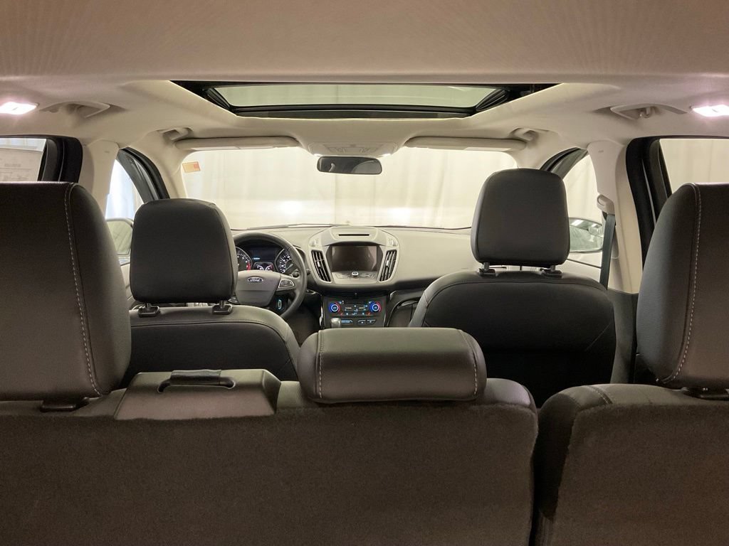 Used 2018 Ford Escape SE w/ SE Sport Appearance Package AWD/4WD image 25