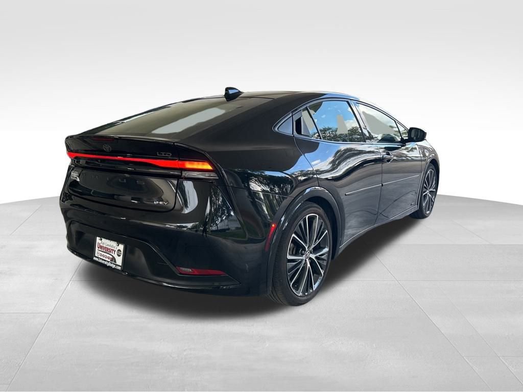 Used 2023 Toyota Prius Limited image 3