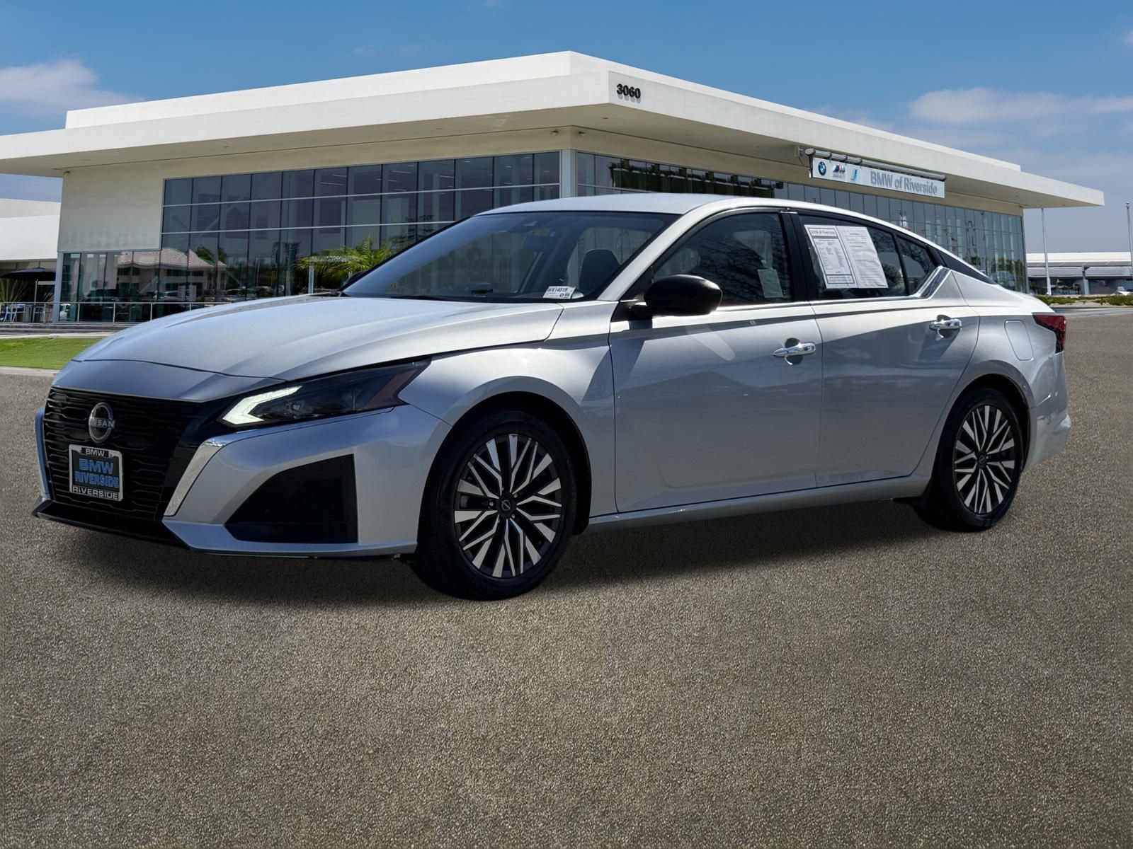 Used 2024 Nissan Altima 2.5 SV image 5