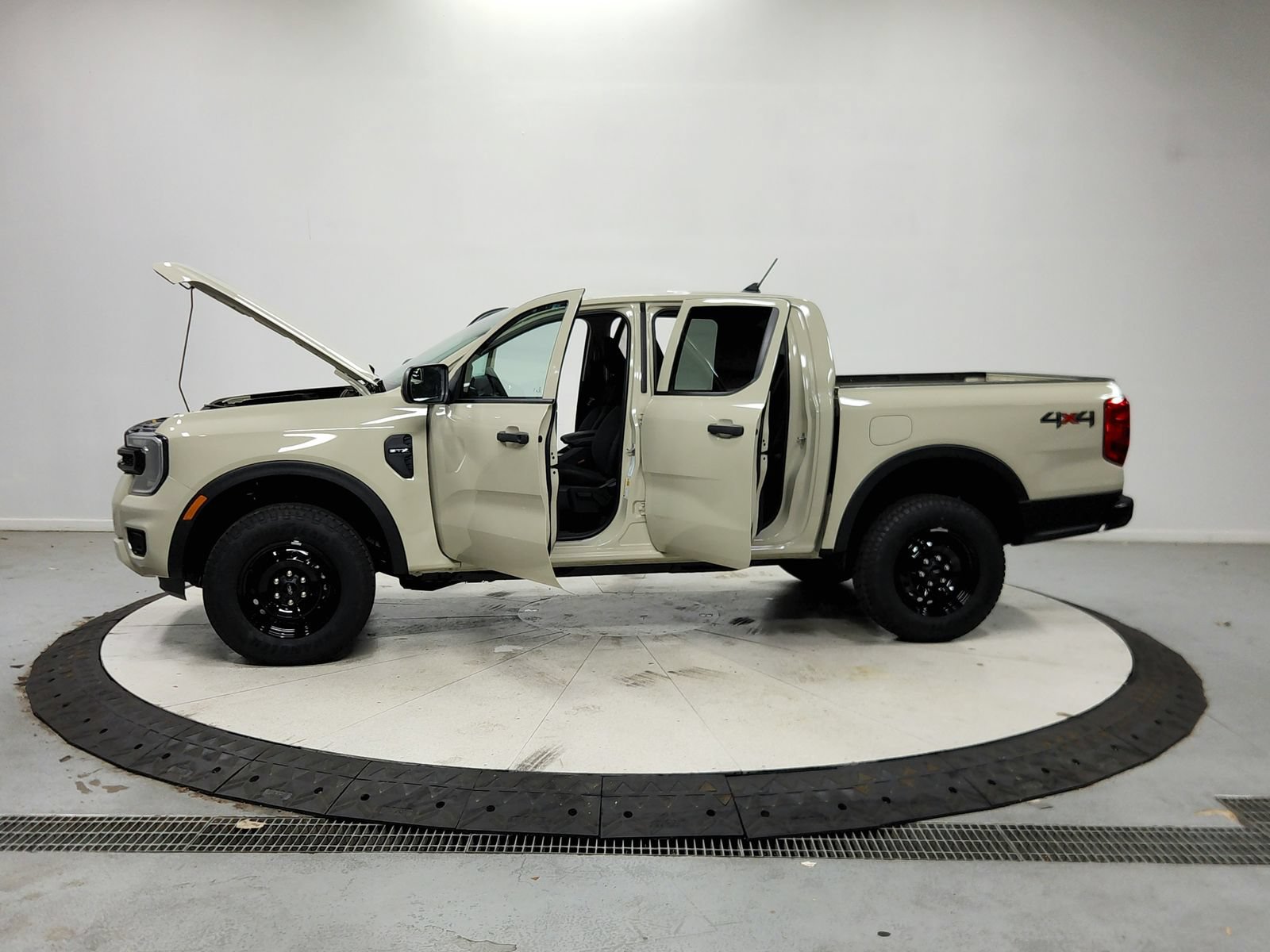 New 2026 Ford Ranger XL w/ Trailer Tow Package AWD/4WD image 13