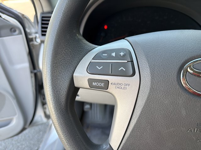 Used 2011 Toyota Camry LE FWD image 13