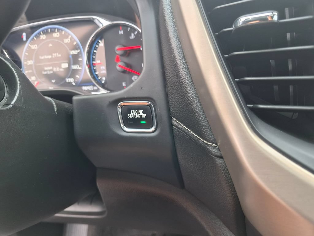 Used 2022 GMC Acadia Denali w/ Black Diamond Edition FWD image 23
