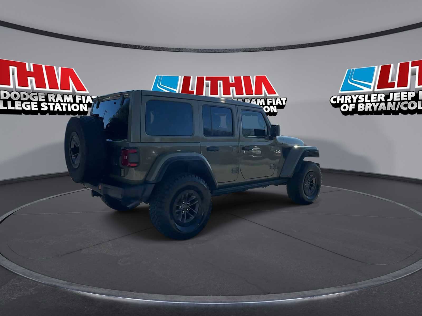 Used 2025 Jeep Wrangler Unlimited Rubicon 392 image 8