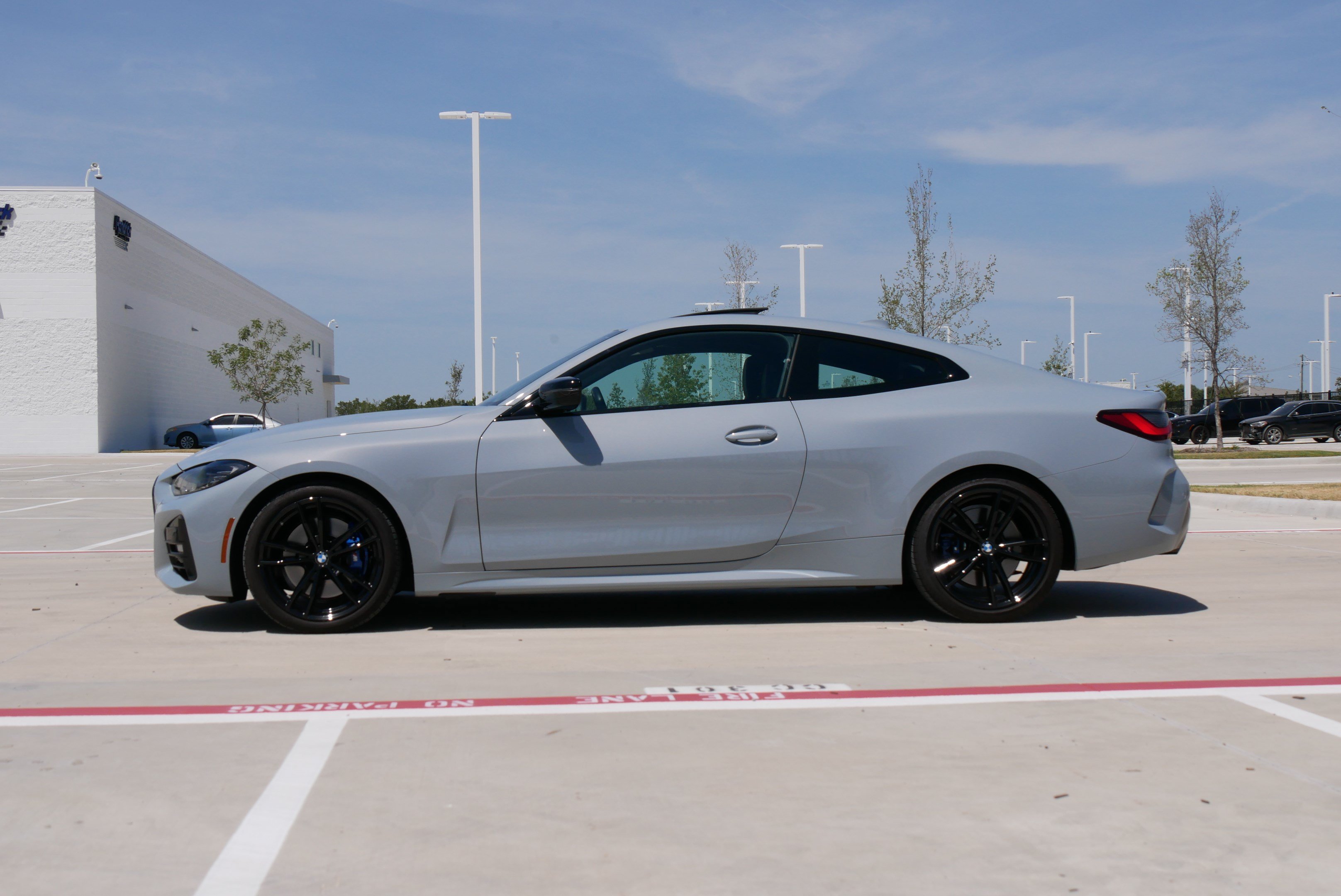 Used 2022 BMW 430i Coupe w/ M Sport Package RWD image 6