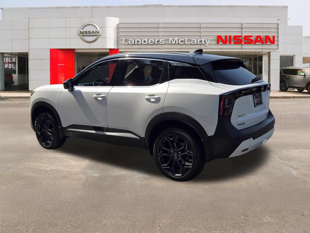 New 2026 Nissan Kicks SR FWD image 5