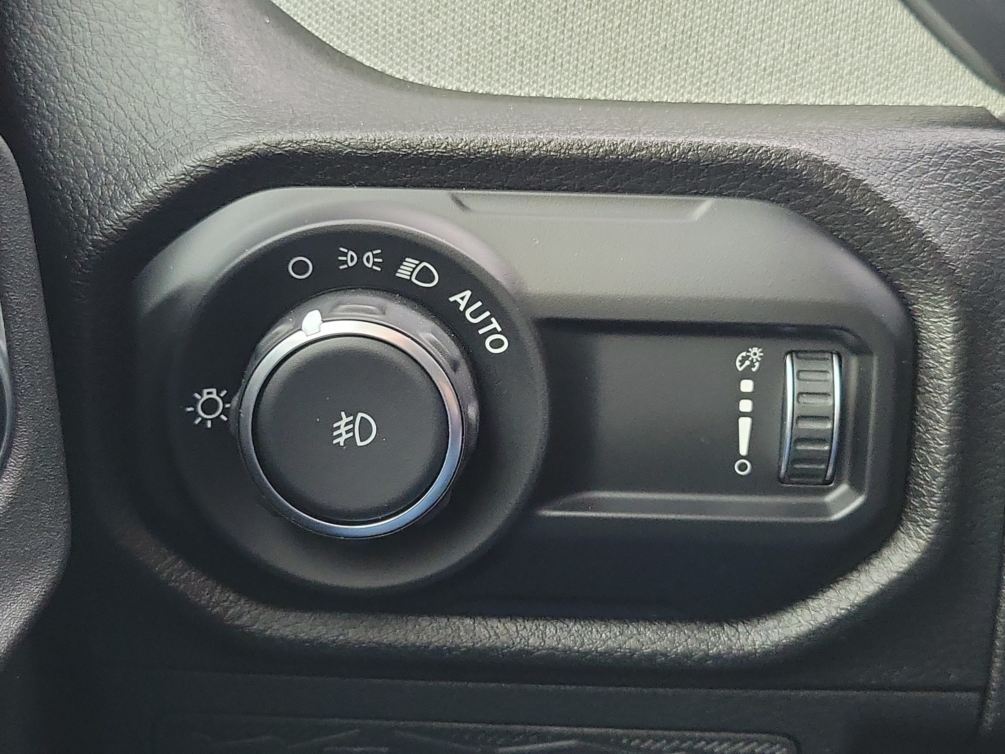 Used 2024 Jeep Wrangler Sport AWD/4WD image 24