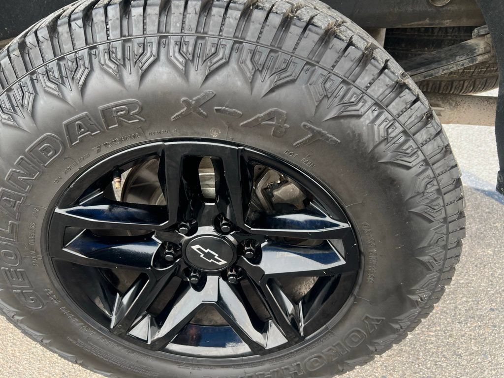 Used 2020 Chevrolet Silverado 1500 LT Trail Boss AWD/4WD image 30