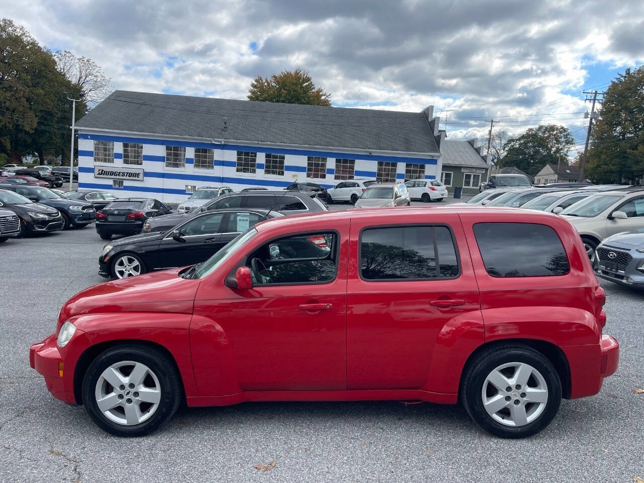 Used 2011 Chevrolet HHR LT image 3