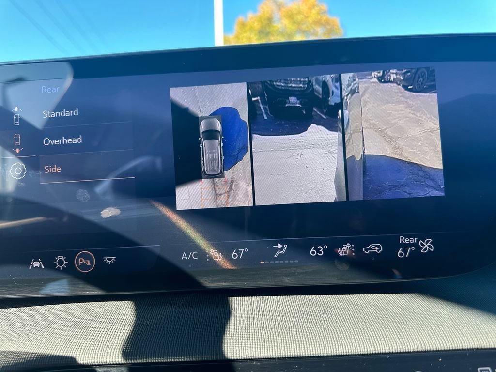 Used 2025 Buick Enclave Sport Touring image 28