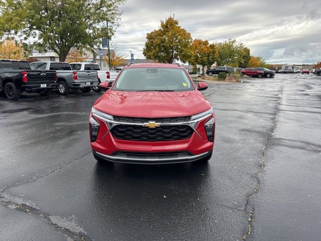 Used 2026 Chevrolet Trax LT w/ Driver Confidence Package FWD image 2