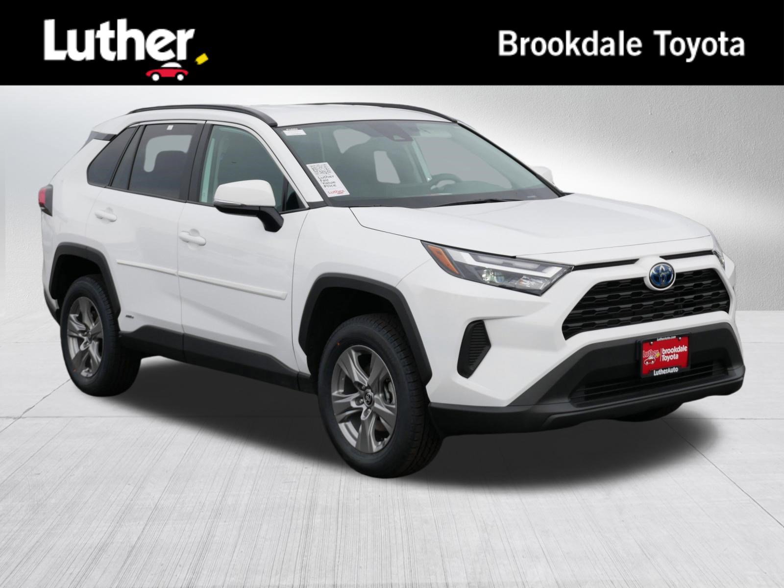 Certified 2024 Toyota RAV4 LE AWD/4WD image 1