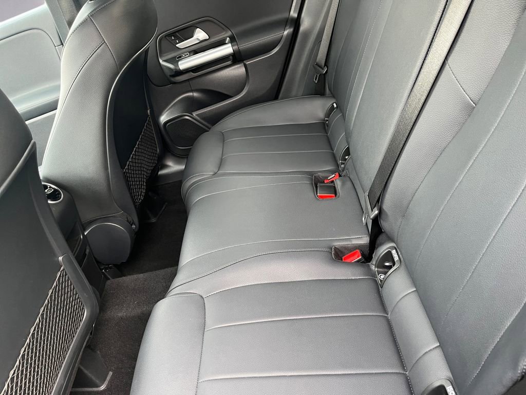 Certified 2023 Mercedes-Benz GLA 250 4MATIC w/ Premium Package image 11