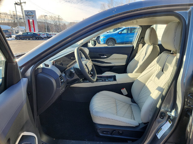 New 2026 Nissan Sentra SL w/ Floor Mat Package FWD image 5