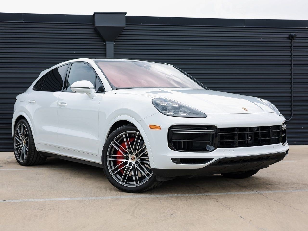 Certified 2023 Porsche Cayenne Turbo image 9