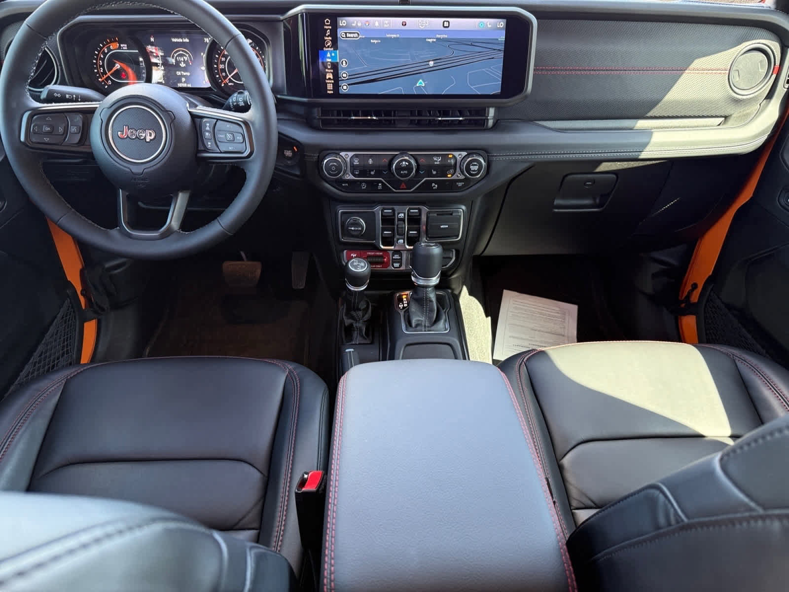 Used 2025 Jeep Wrangler Unlimited Rubicon AWD/4WD image 13
