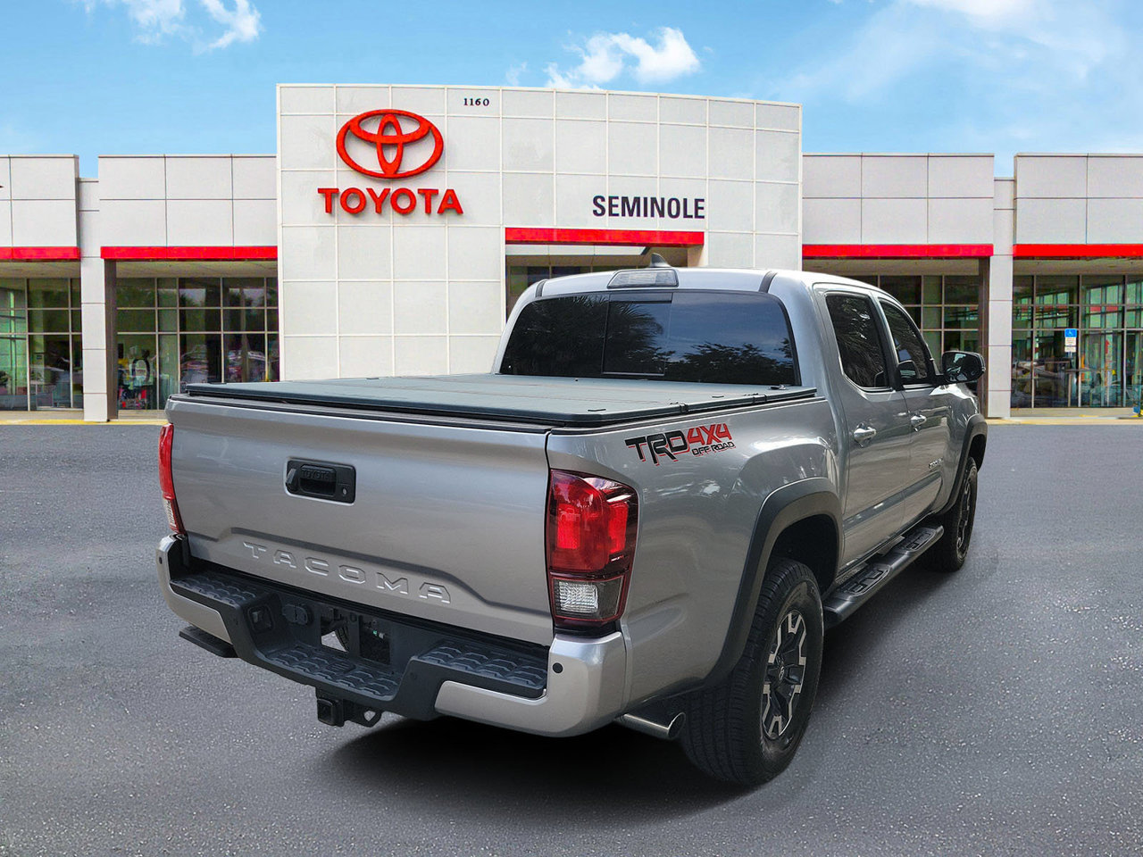 Used 2019 Toyota Tacoma TRD Off-Road w/ Technology Package AWD/4WD image 3
