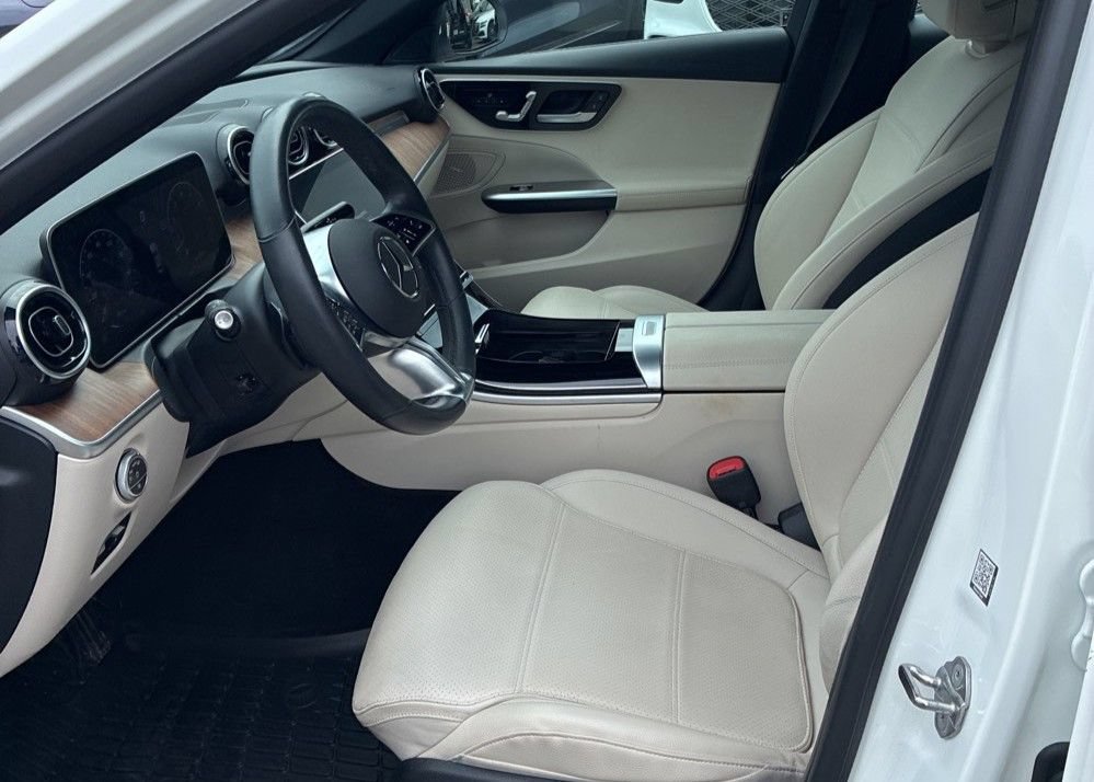Used 2022 Mercedes-Benz C 300 4MATIC Sedan image 9