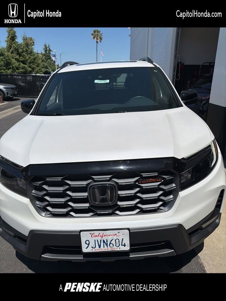 Certified 2023 Honda Passport TrailSport image 1