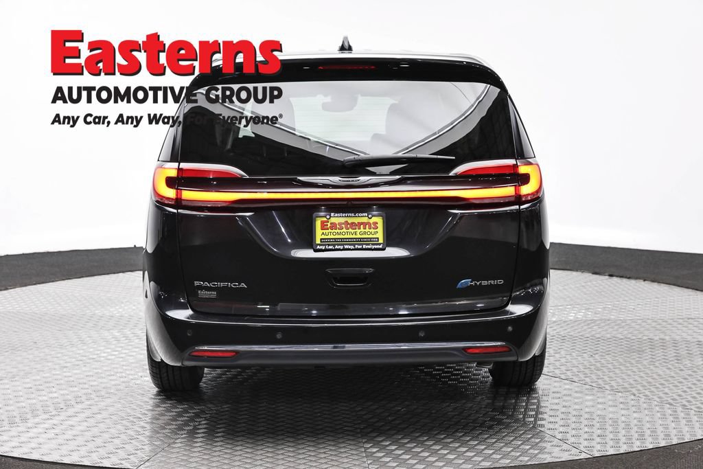 Used 2023 Chrysler Pacifica Limited FWD image 6