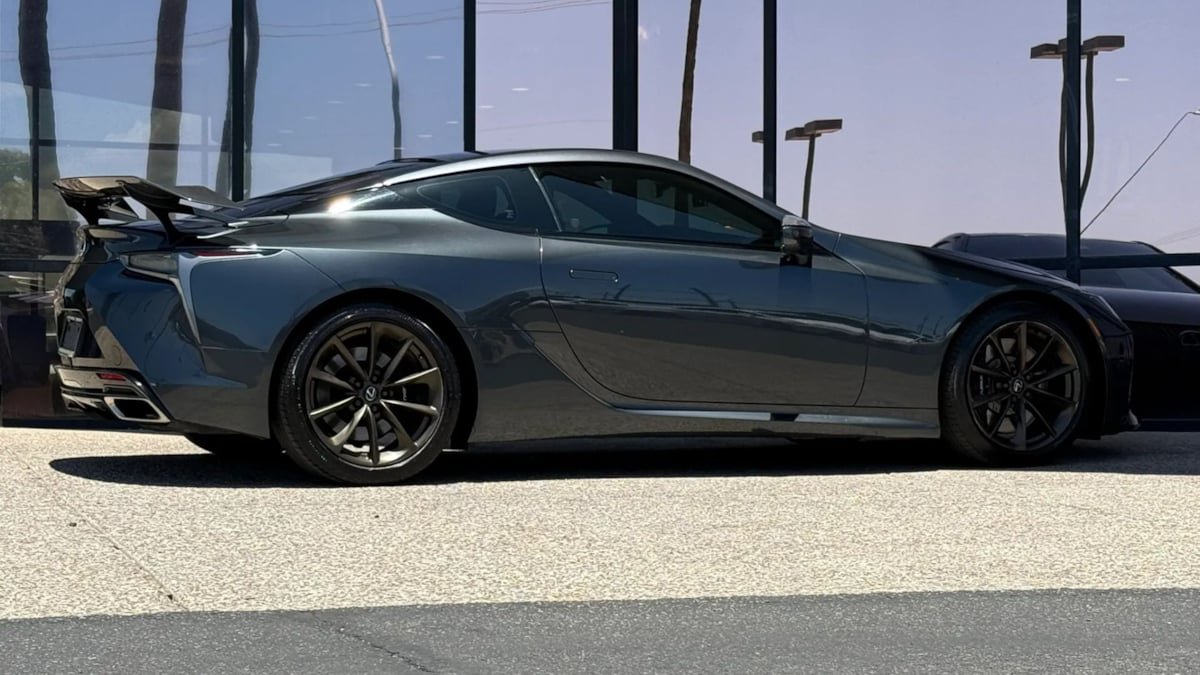 Used 2018 Lexus LC 500 Coupe w/ Touring Package RWD image 13