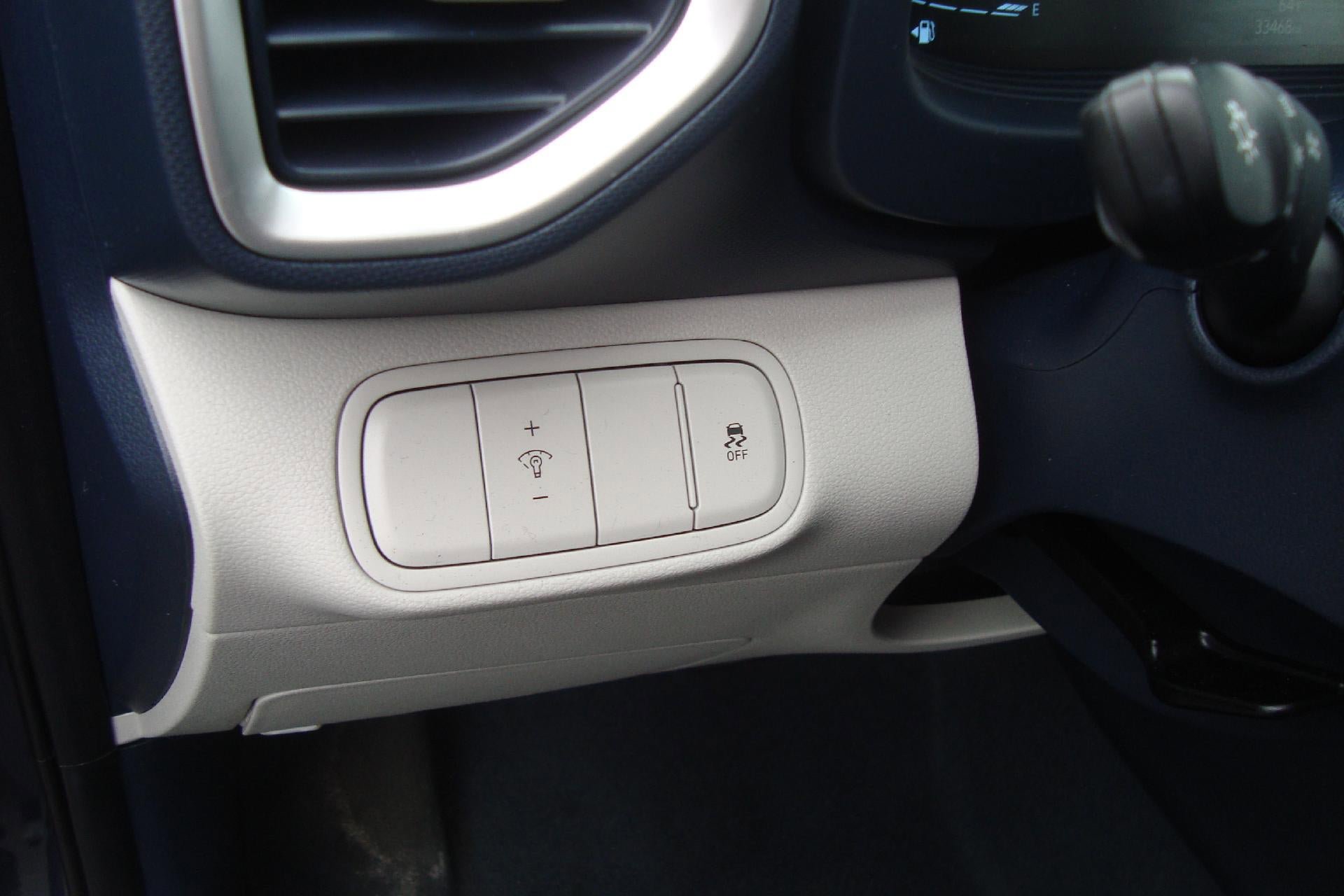 Used 2023 Hyundai Venue Limited w/ Cargo Package FWD image 11