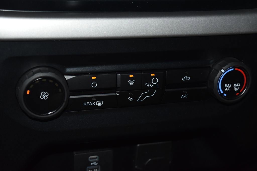 Used 2023 Ford F150 XLT image 13