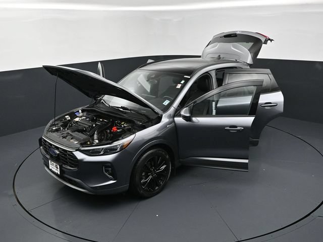 Used 2023 Ford Escape ST-Line Elite w/ Class II Trailer Tow Package AWD/4WD image 26