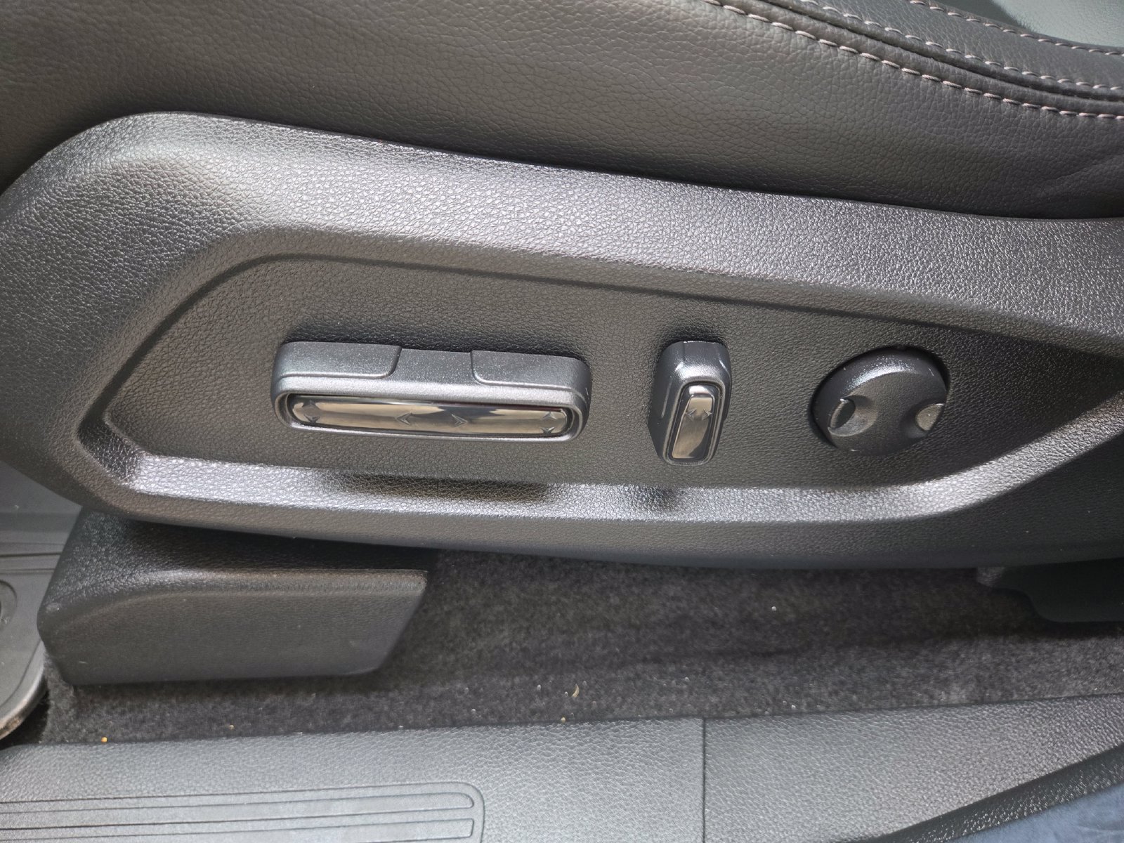 Used 2025 Honda Pilot Touring image 26