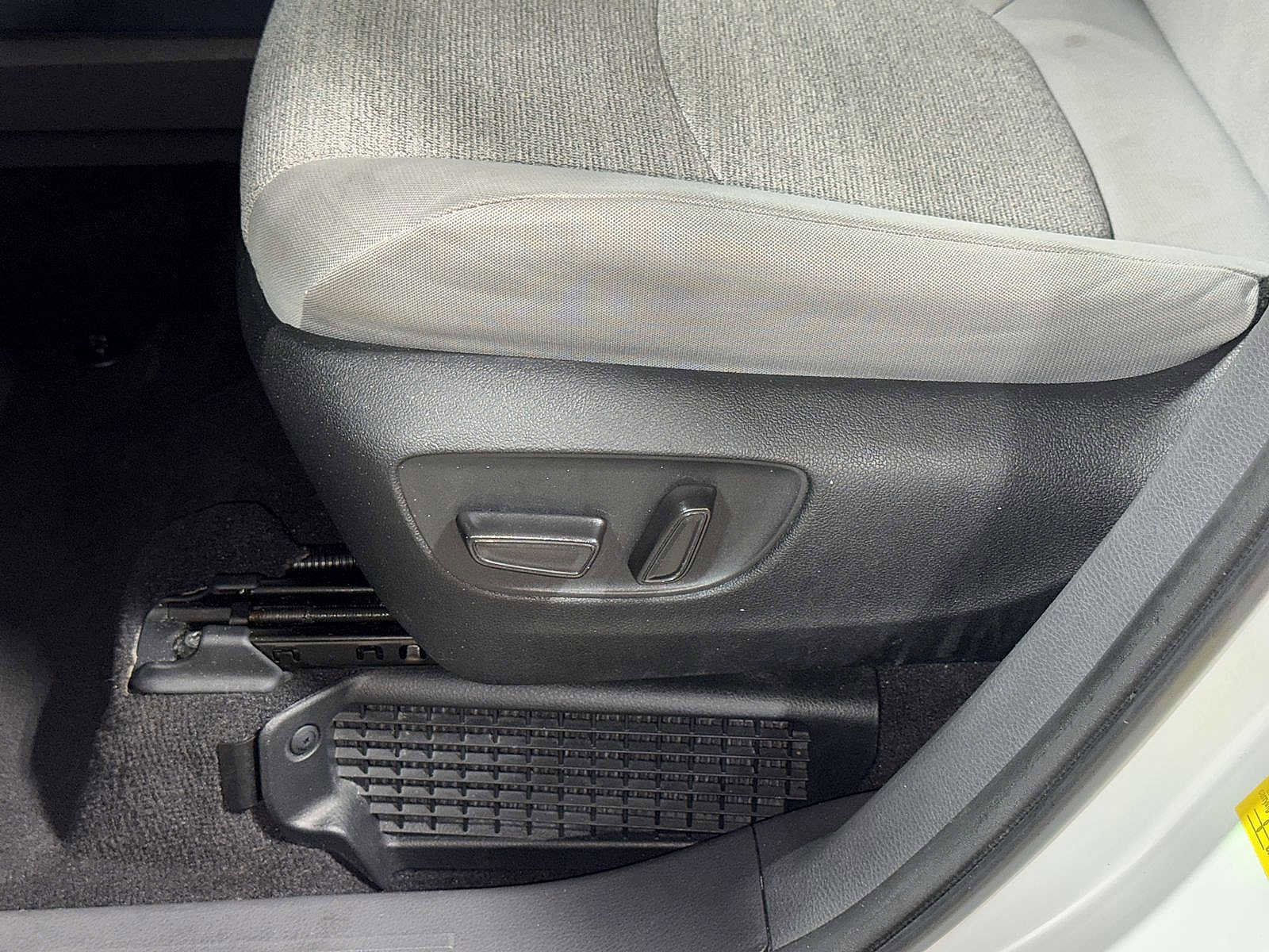 Certified 2022 Toyota Sienna LE FWD image 24