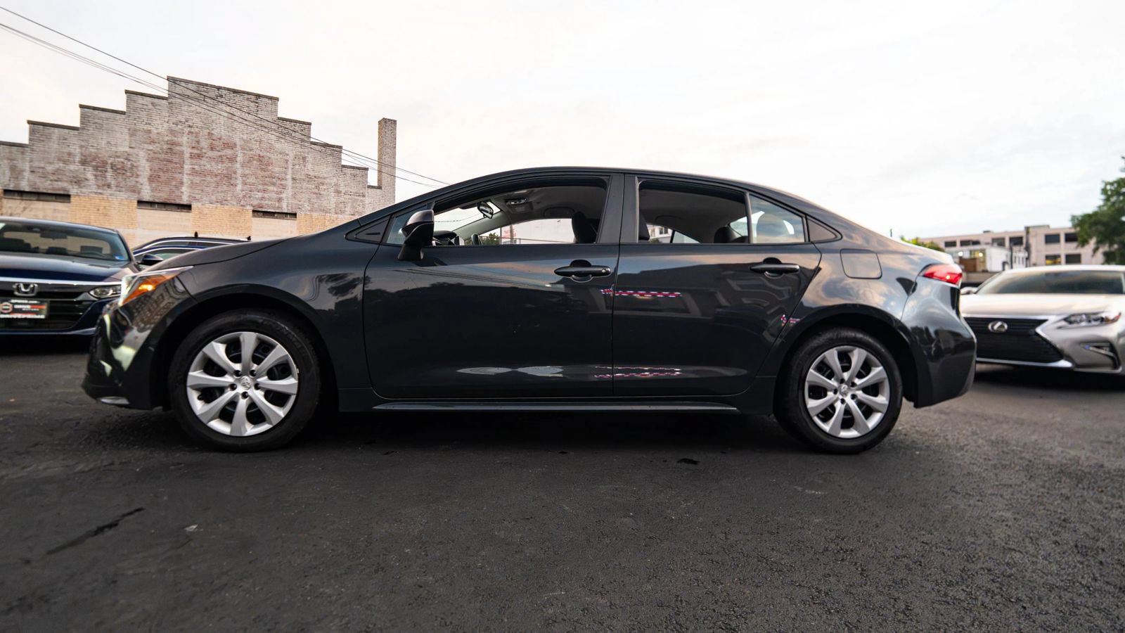 Used 2024 Toyota Corolla LE FWD image 6