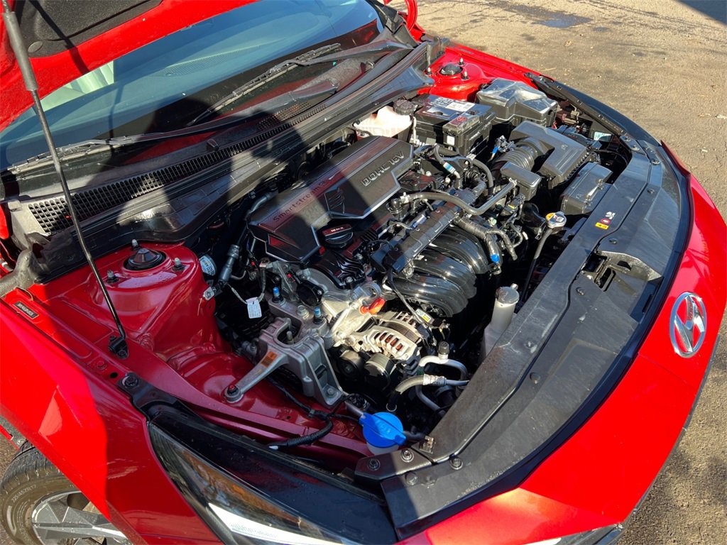 Used 2023 Hyundai Elantra Limited image 39